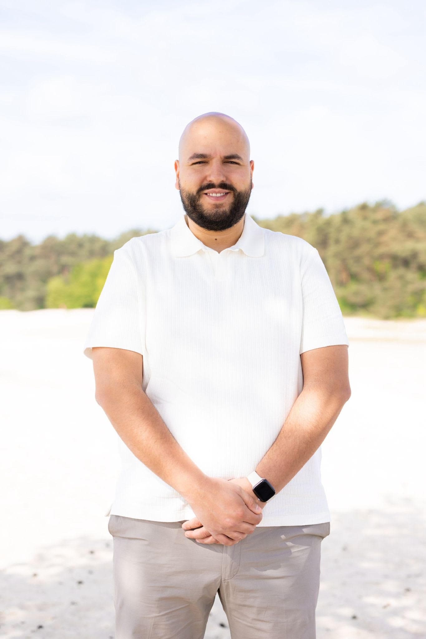 Abdelkarim El Hani tijdens een coachingsmoment met een jongere